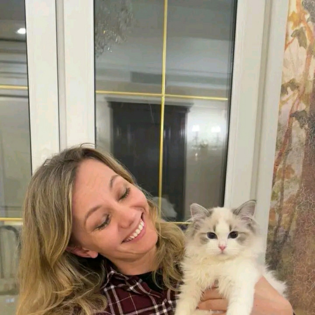 Claudia with Mimi